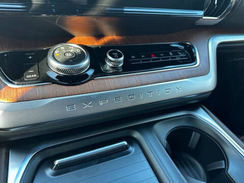 2025 Ford Expedition MAX King Ranch