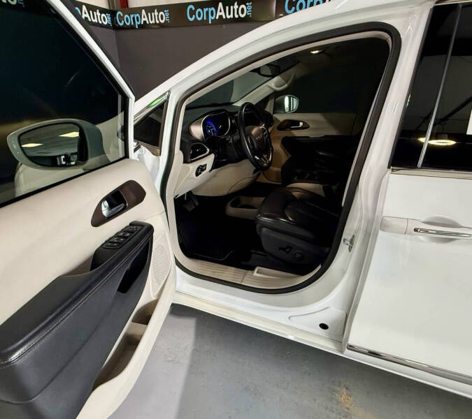 2018 Chrysler Pacifica Touring L Plus