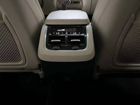 2023 Volvo XC90 B6 Core