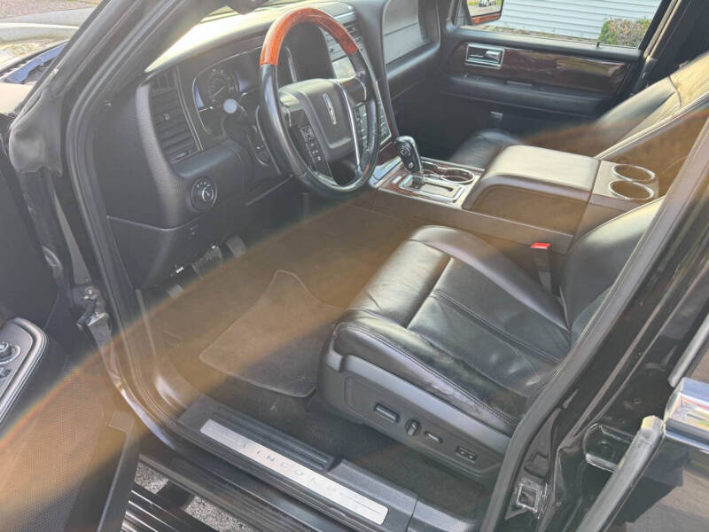 2017 Lincoln Navigator Select