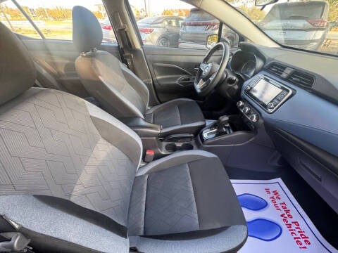 2023 Nissan Versa SV