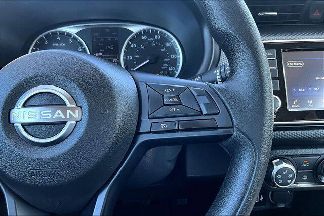 2024 Nissan Kicks S