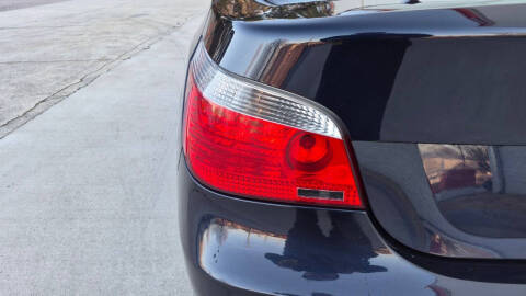 2005 BMW 5 Series 530i