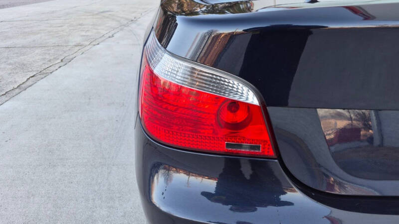 2005 BMW 5 Series 530i