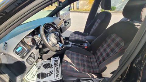 2017 Volkswagen Golf GTI Sport