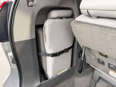 2018 Toyota Sienna XLE 8-Passenger