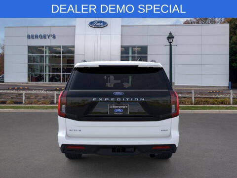 2025 Ford Expedition MAX Active