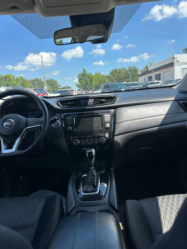 2020 Nissan Rogue SV