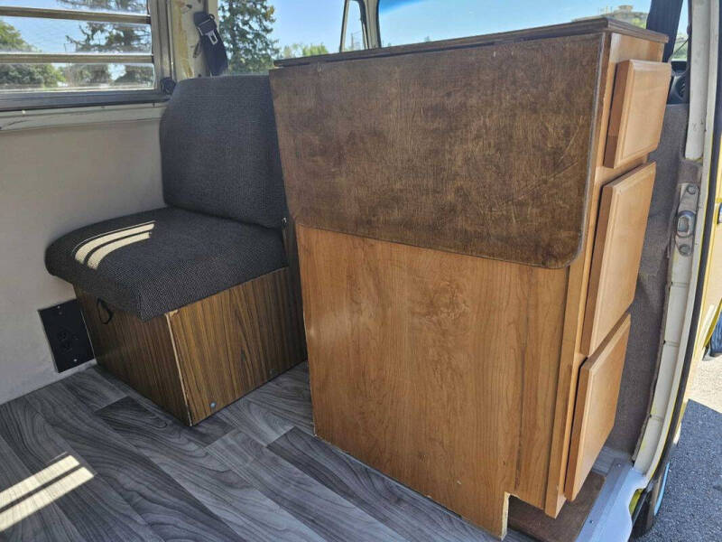 1971 Volkswagen Camper Bus