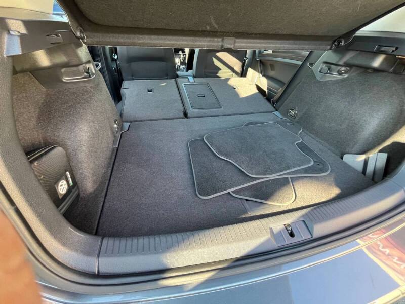 2019 Volkswagen e-Golf SE