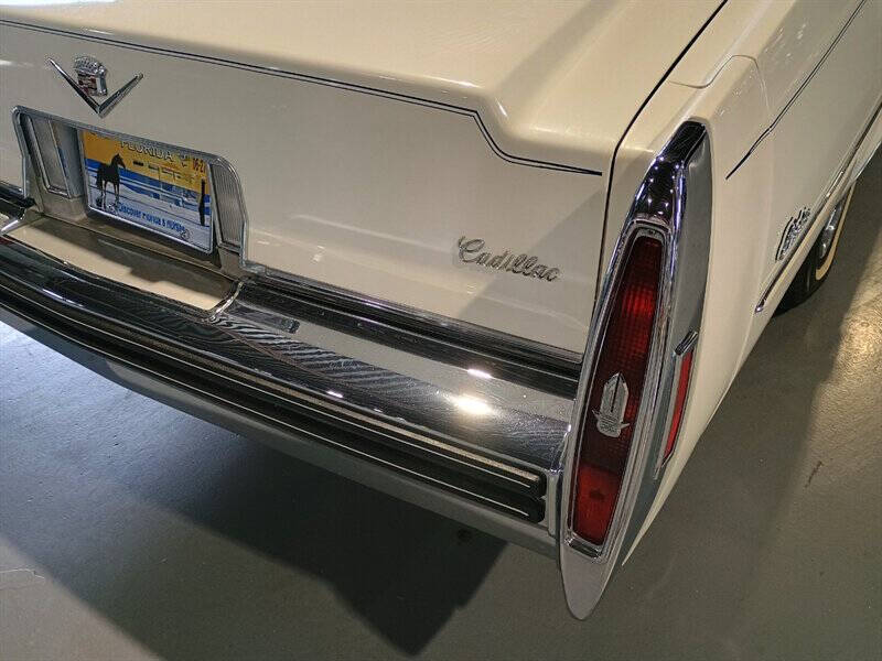 1979 Cadillac DeVille 38