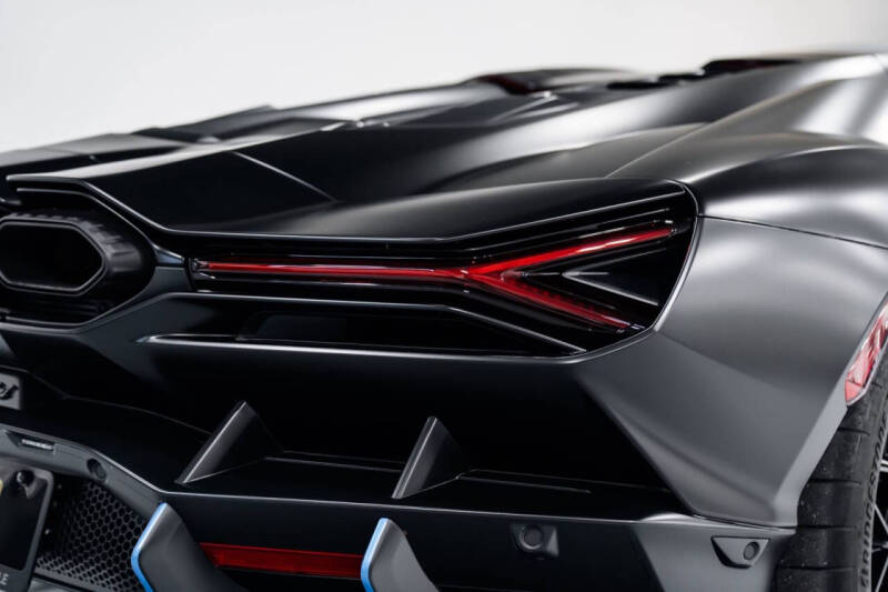 2025 Lamborghini Revuelto