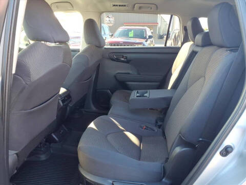 2023 Toyota Highlander L