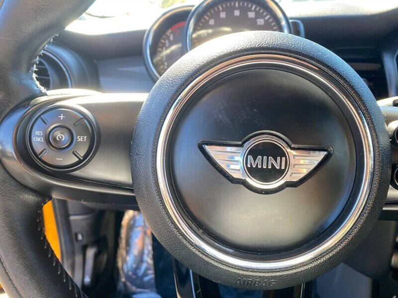 2017 MINI Hardtop 4 Door Cooper