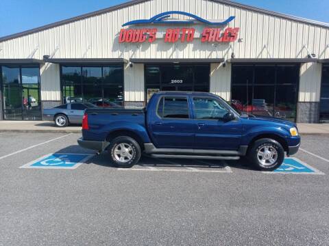 2004 Ford Explorer Sport Trac for sale at DOUG'S AUTO SALES INC in Pleasant View TN