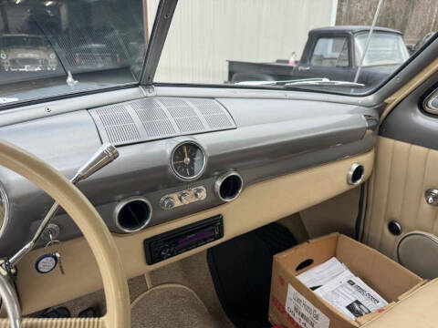 1950 Ford 2 DR Club Coupe