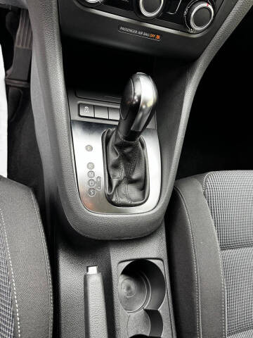 2014 Volkswagen Golf 2.5L PZEV