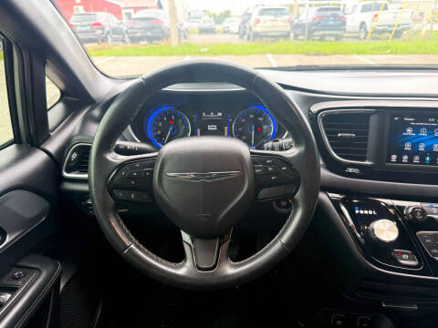 2020 Chrysler Pacifica Touring