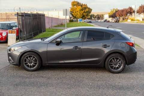 2016 Mazda MAZDA3 i Sport