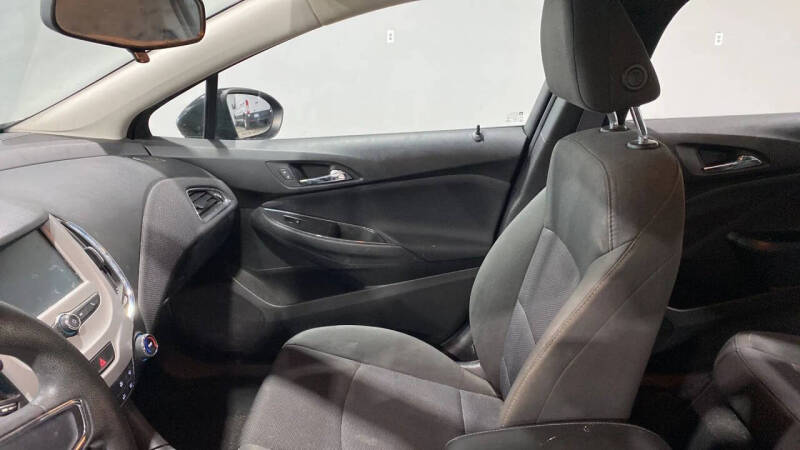 2017 Chevrolet Cruze LS Auto