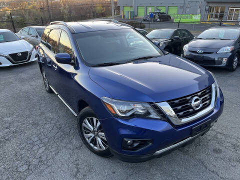 2018 Nissan Pathfinder SV