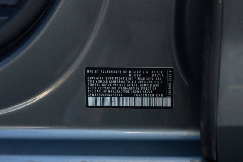 2017 Volkswagen Golf TSI S