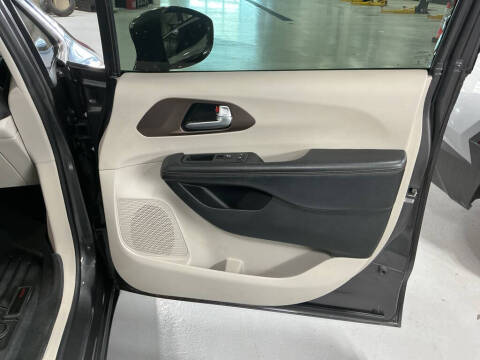 2019 Chrysler Pacifica Touring Plus