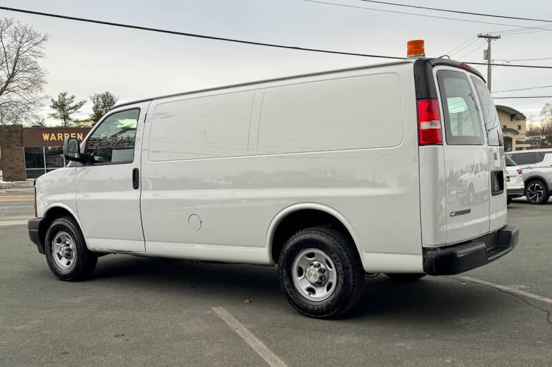 2017 Chevrolet Express 2500