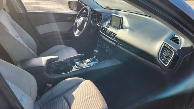 2016 Mazda MAZDA3 i Touring