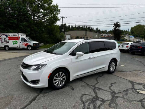 2017 Chrysler Pacifica Touring-L