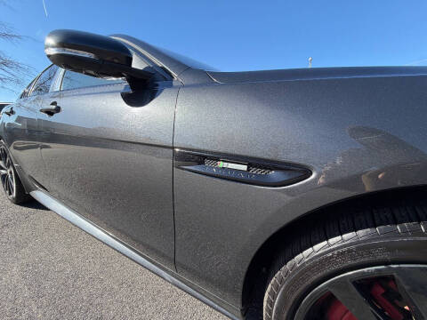 2017 Jaguar XE 35t R-Sport