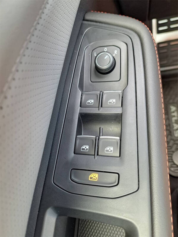 2025 Volkswagen Atlas Peak Edition 4Motion