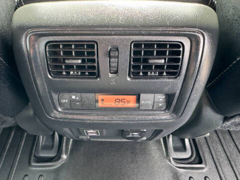 2018 Nissan Pathfinder SL