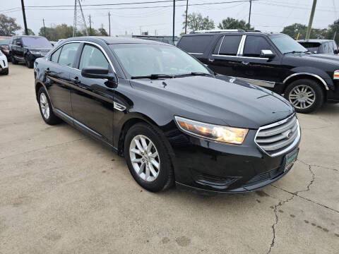 2015 Ford Taurus SE