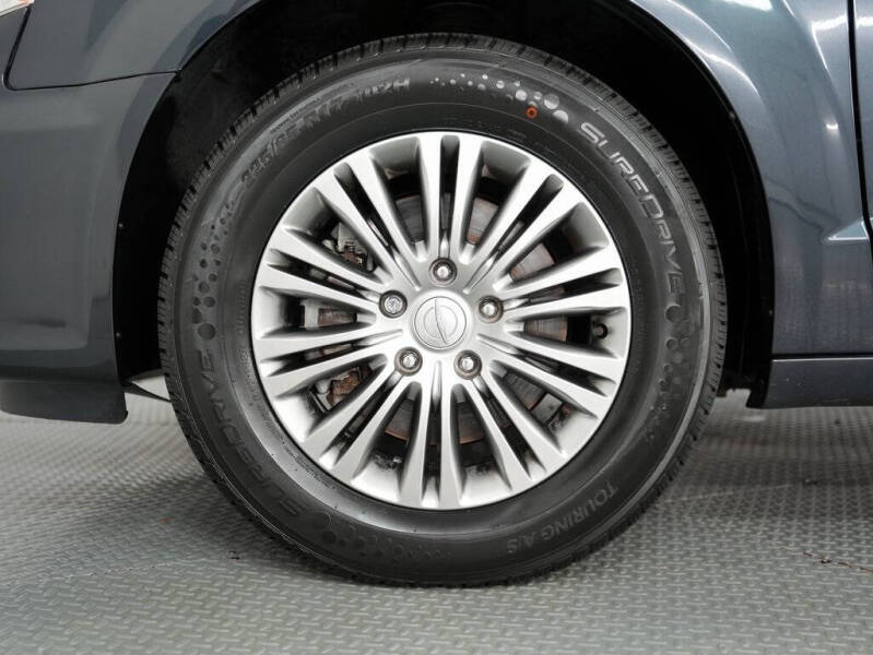 2014 Chrysler Town and Country Touring-L