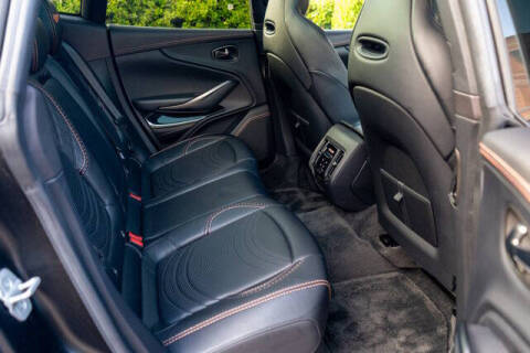 2022 Aston Martin DBX