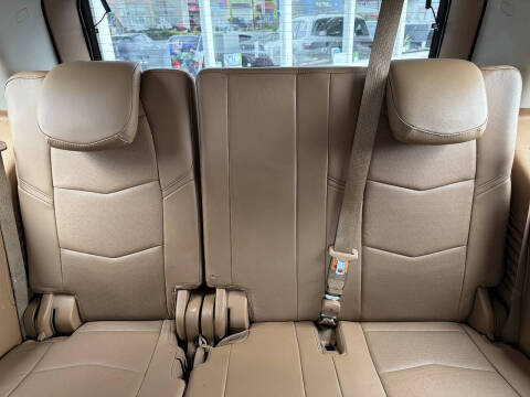 2016 Cadillac Escalade Platinum