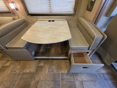 2016 Thor Motor Coach Hurricane