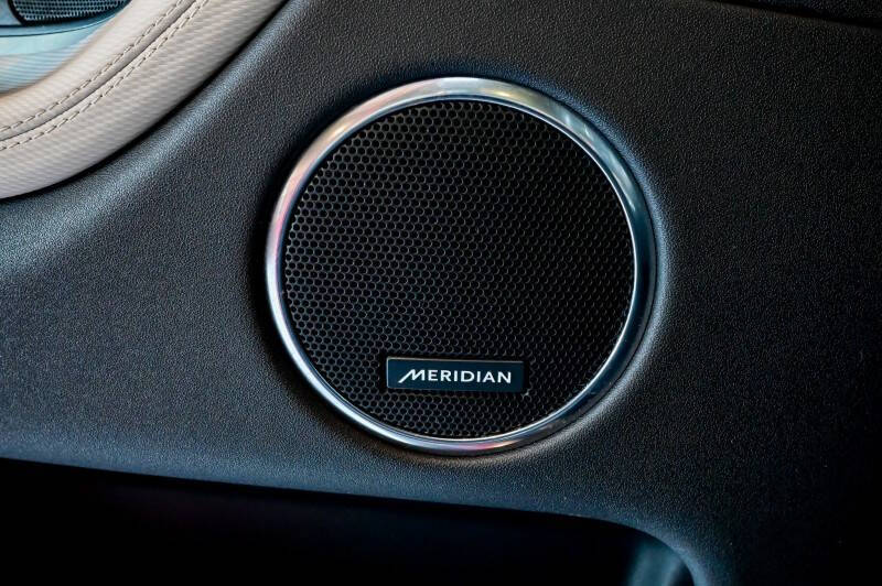 2022 Land Rover Discovery Sport P250 SE R-Dynamic