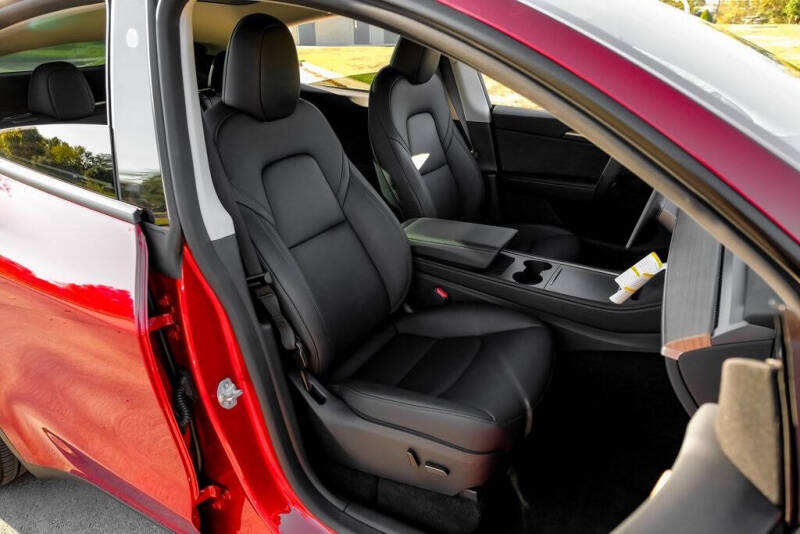 2025 Tesla Model Y Long Range