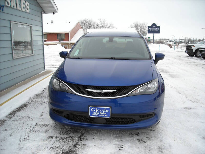 2021 Chrysler Voyager LX