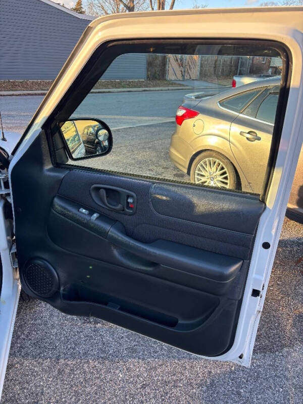 2003 Chevrolet S-10 LS