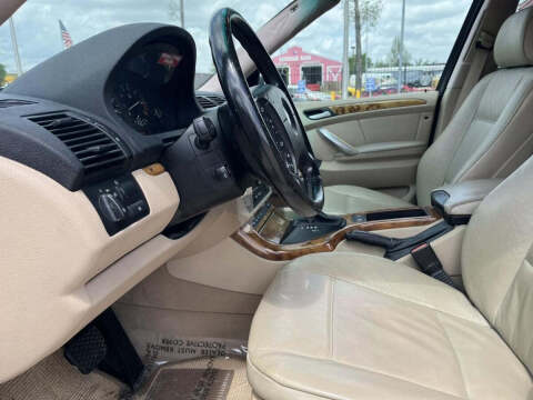 2001 BMW X5 4.4i