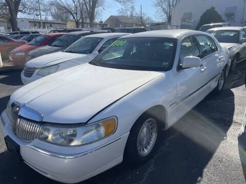 2000 Lincoln Town Car for sale at Indy Motorsports in Saint Charles MO