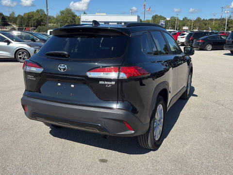 2024 Toyota Corolla Cross LE