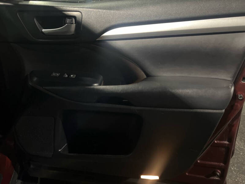 2017 Toyota Highlander SE