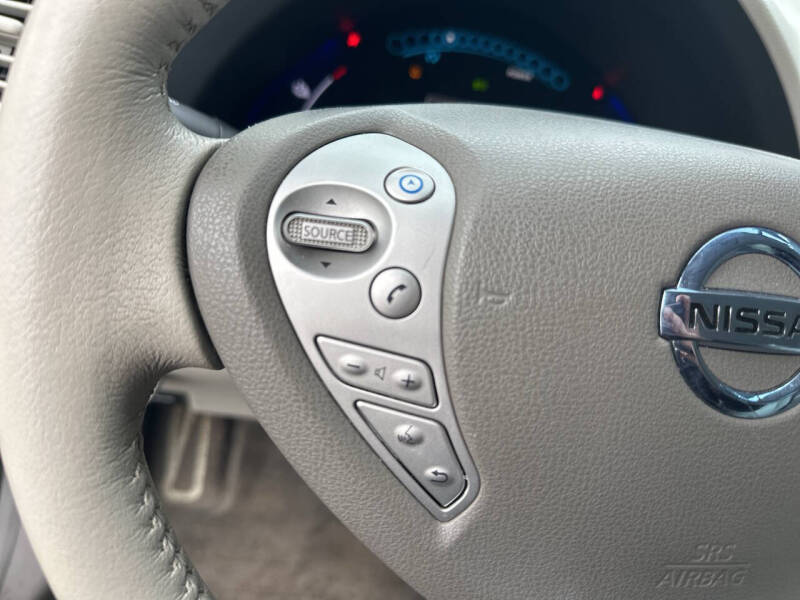 2012 Nissan LEAF SL