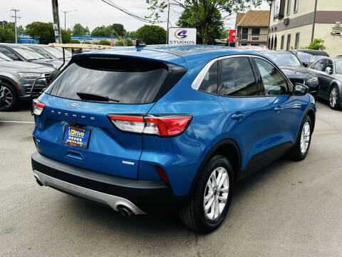 2020 Ford Escape SE