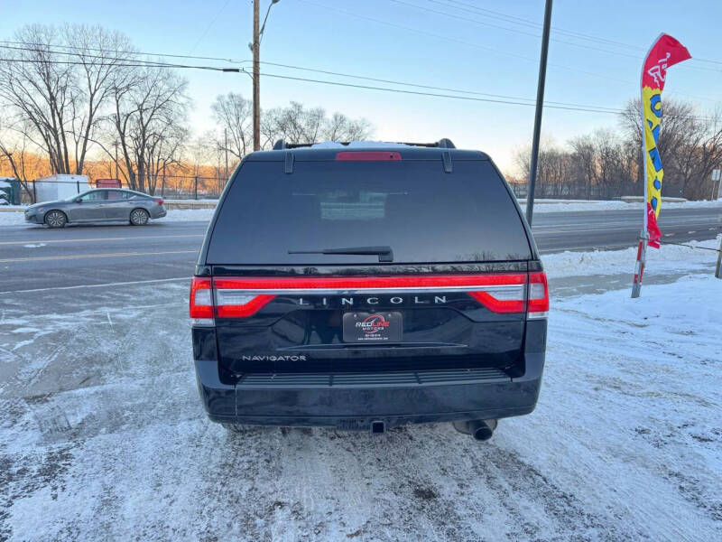 2017 Lincoln Navigator Select