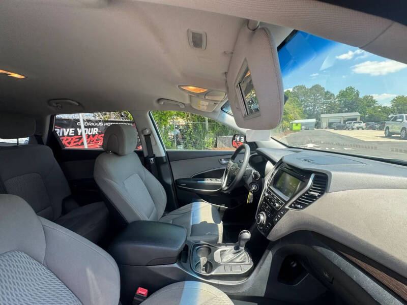 2017 Hyundai Santa Fe SE